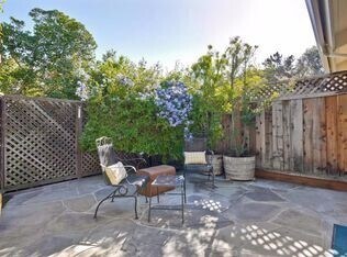 Building Photo - 3 bedroom 2 bath Townhome - Greenmeadow Neighborhood Palo Alto!  $6800