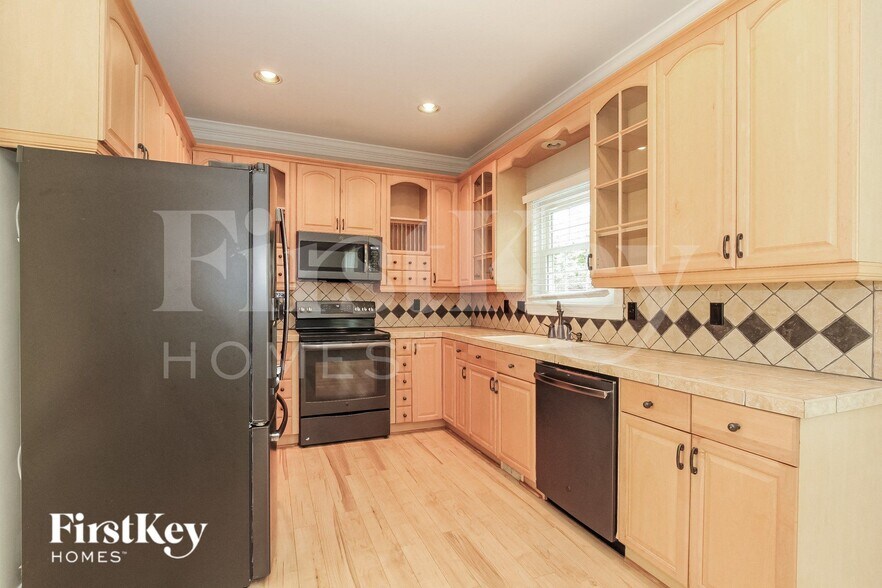 Building Photo - 12500 Moores Mill Rd