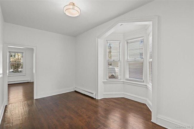 Building Photo - 148 Beekman Ave