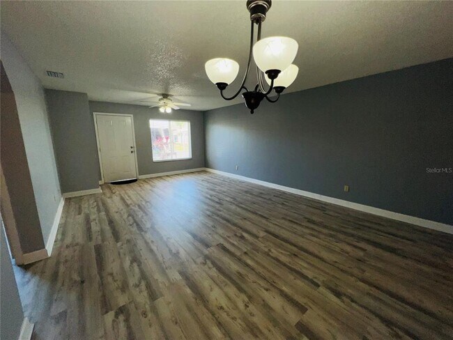 Building Photo - 605 Ridge Terrace