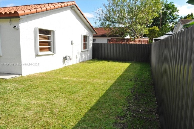 Building Photo - 13492 SW 38th Ln