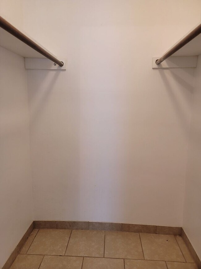 Building Photo - Cozy 3 bed 1.5 bath home for rent in Van B...