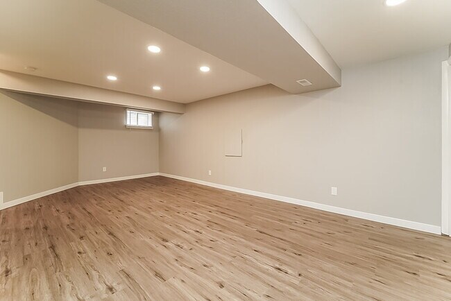 Building Photo - 4494 Genoa St