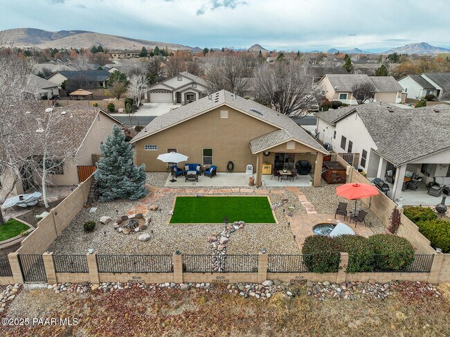 Building Photo - 5819 N Bronco Ln