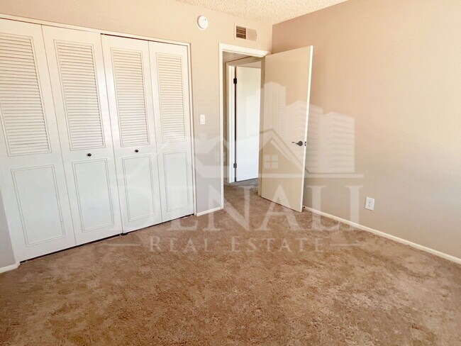 Building Photo - 2243 W McRae Way