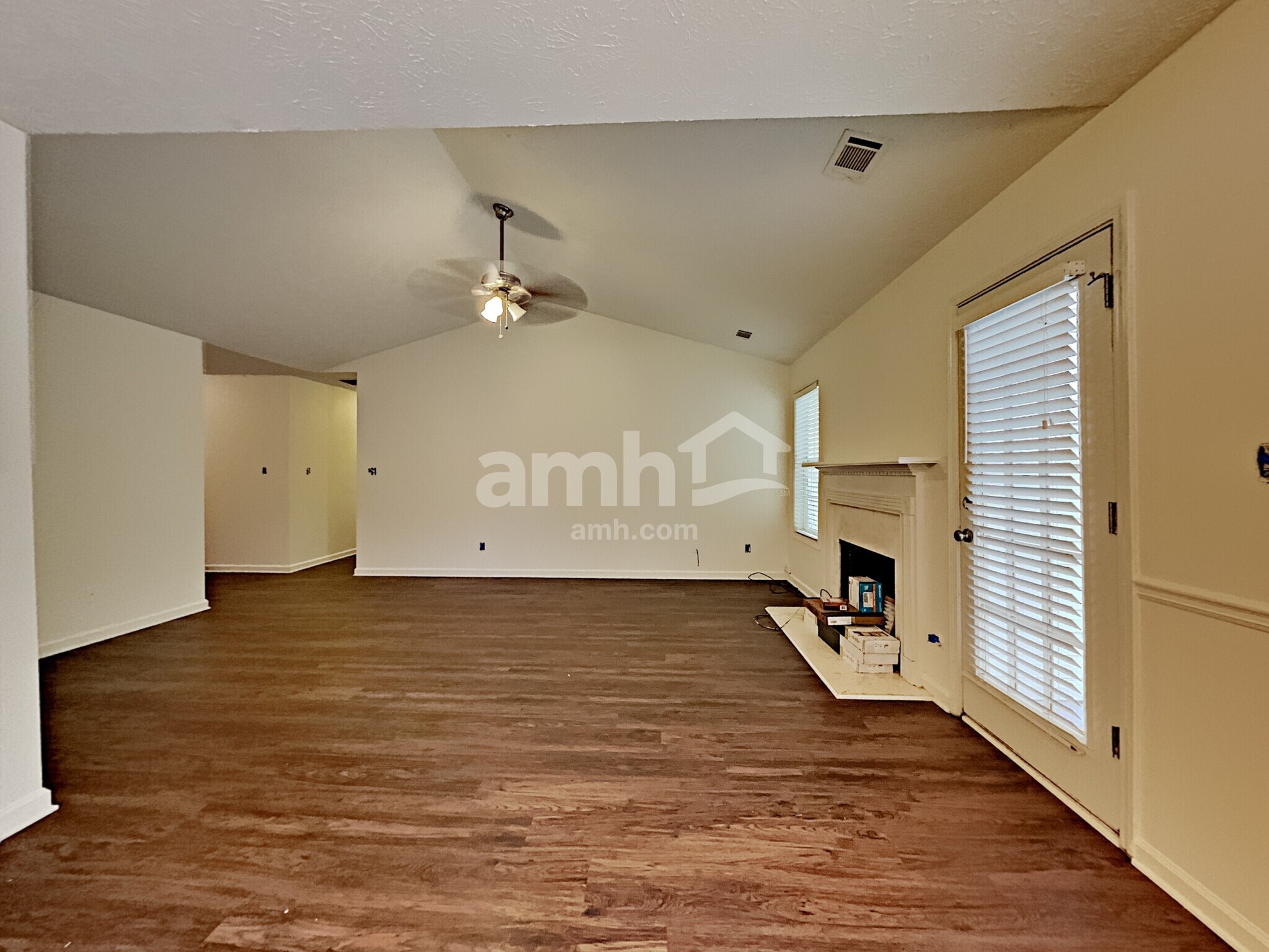 Building Photo - 6465 Chestnut Bend Dr