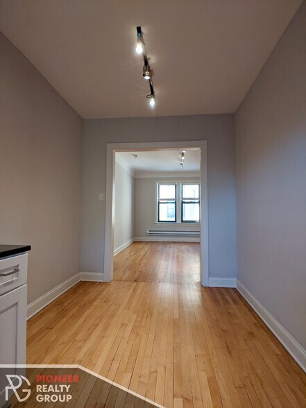 Building Photo - 2315 N Rockwell St