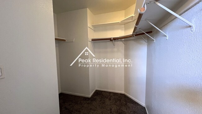 Building Photo - 8274 Golden Park Ct