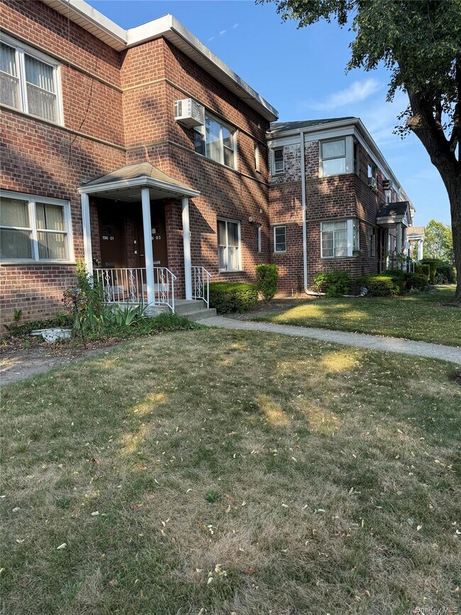 Building Photo - 196-03 Dunton Ave