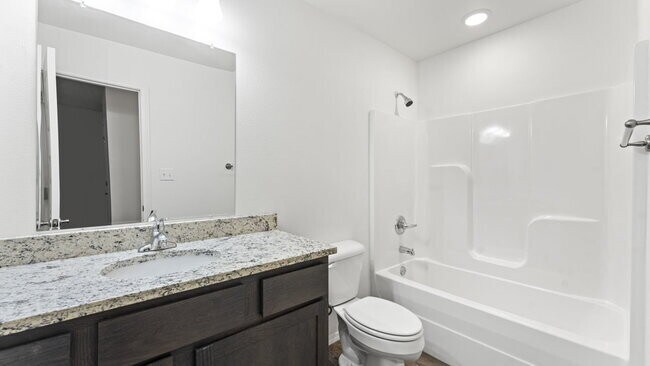Building Photo - "Spacious 4-Bedroom Duplex with 4.5 Baths ...