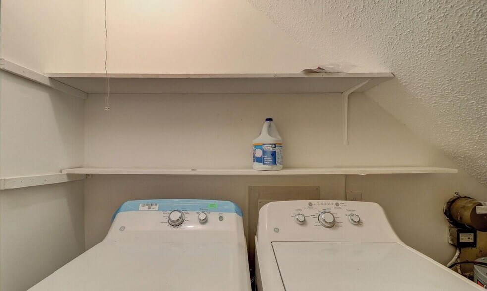 Building Photo - 400 William Hilton Pkwy