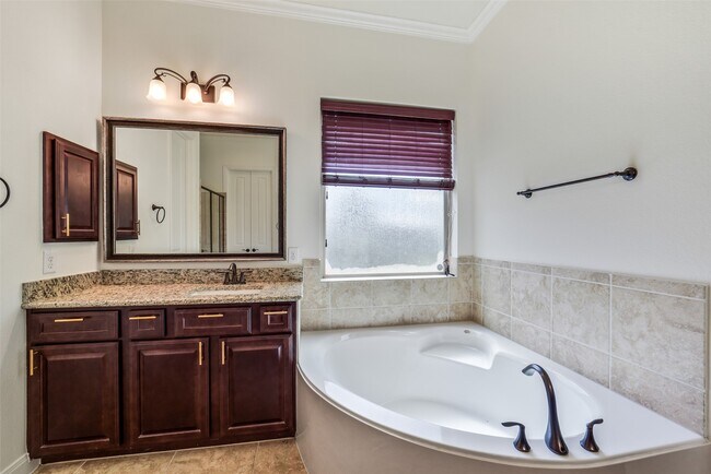 Building Photo - 20410 Lemon Blossom Cir