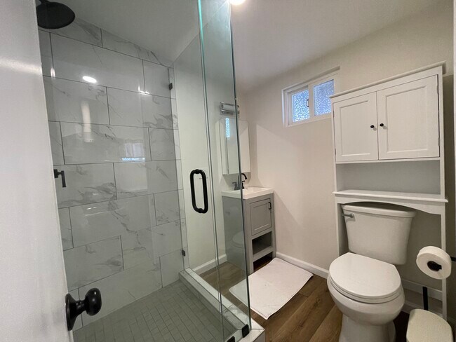 Building Photo - 1075 Redondo Ave