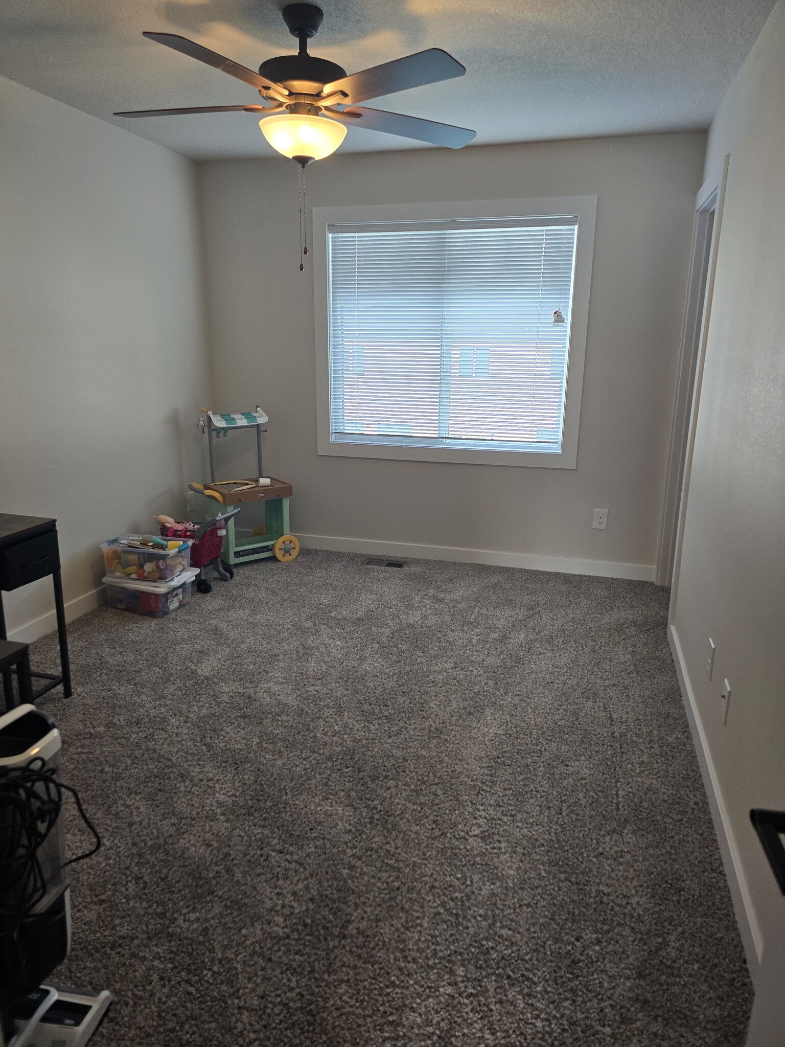 Building Photo - 6931 Bluebell Ct