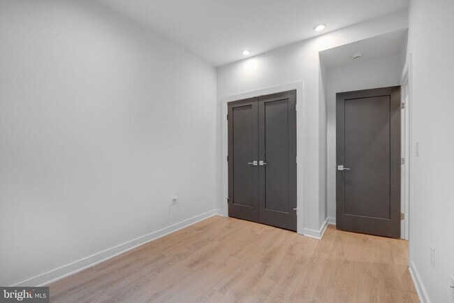 Building Photo - 721 Kennedy St NW