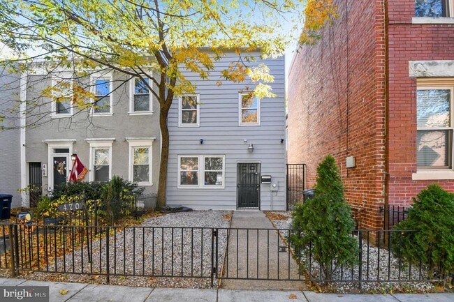 Building Photo - 470 Ridge St NW