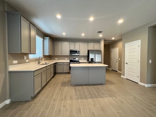 Building Photo - 18844 W Madison St