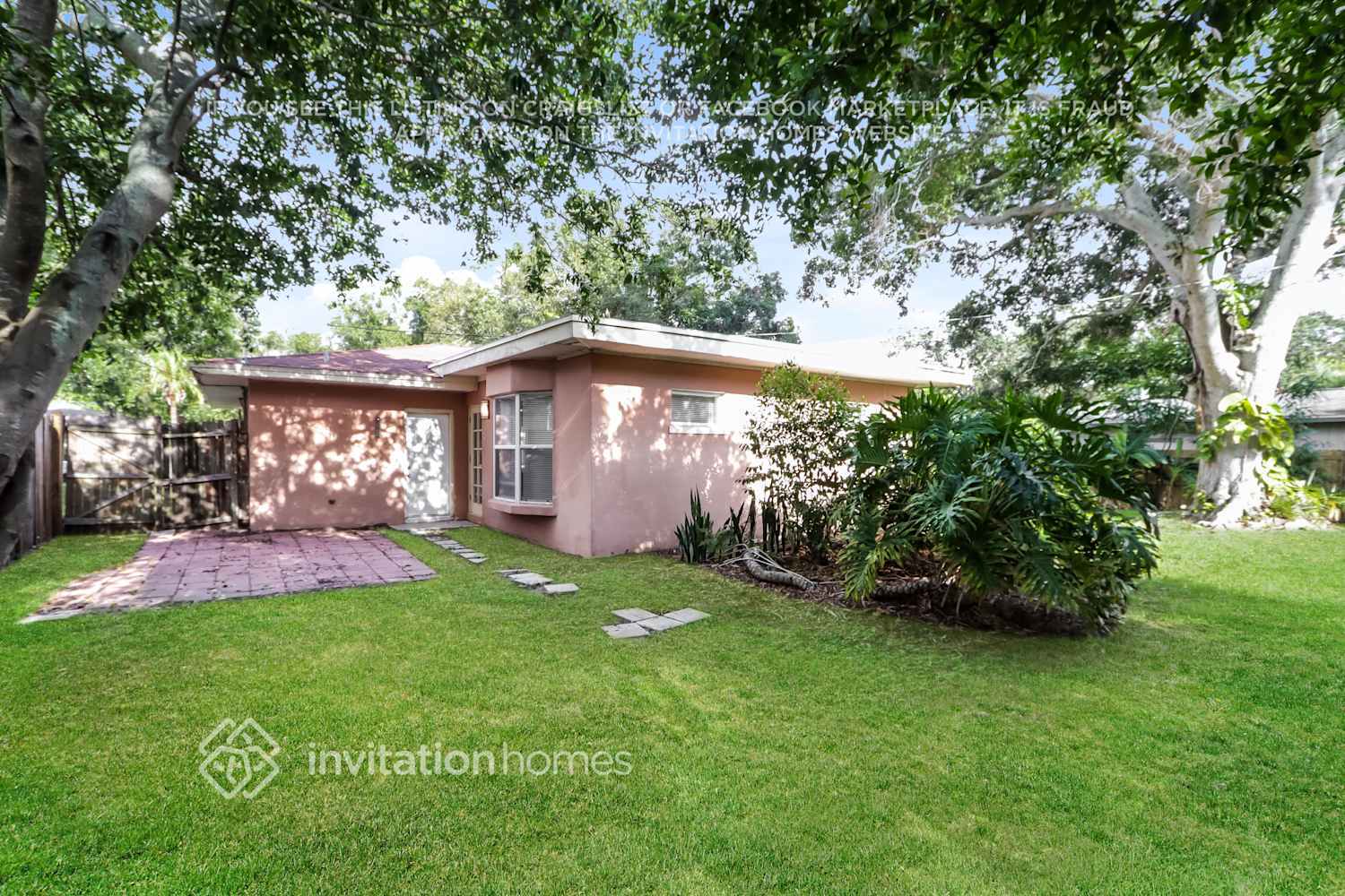 Building Photo - 1520 Price Cir
