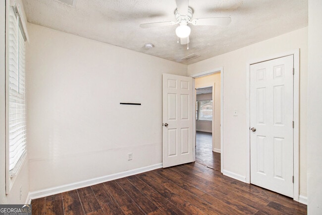 Building Photo - 2087 Austin Dr