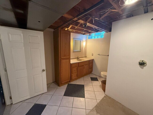 Building Photo - 13444 Melanie Dr