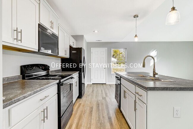 Building Photo - 2927 Beechmont St