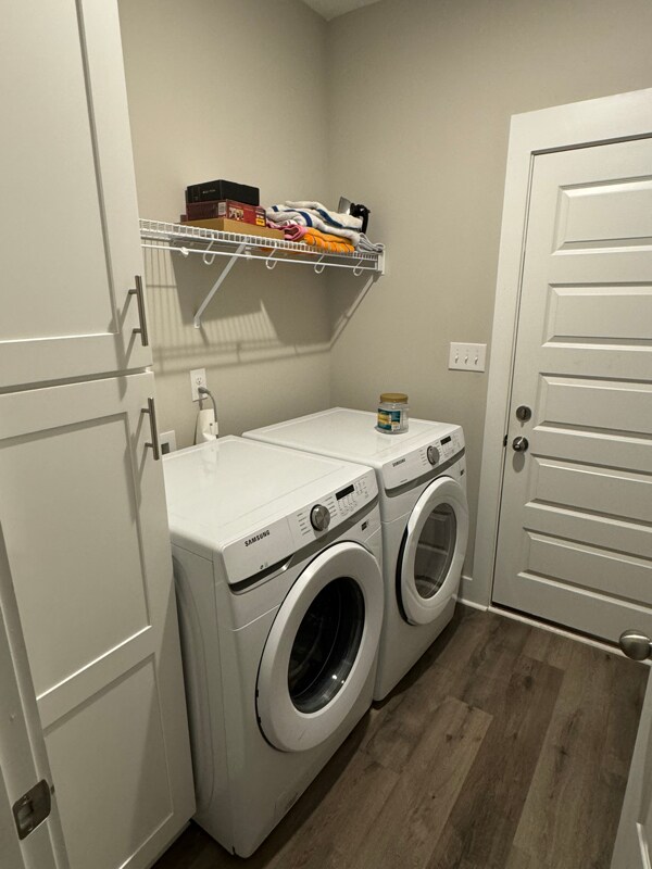 Building Photo - 4010 Brownstone Dr