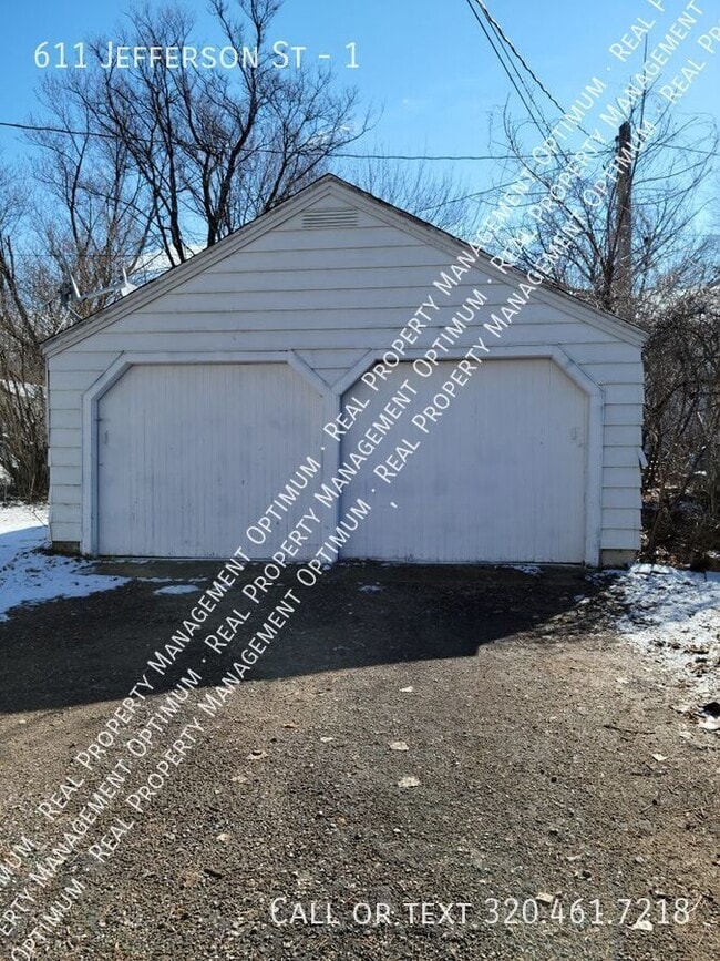 Building Photo - 611 Jefferson St