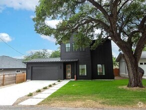 Building Photo - 18205 Fair Ln