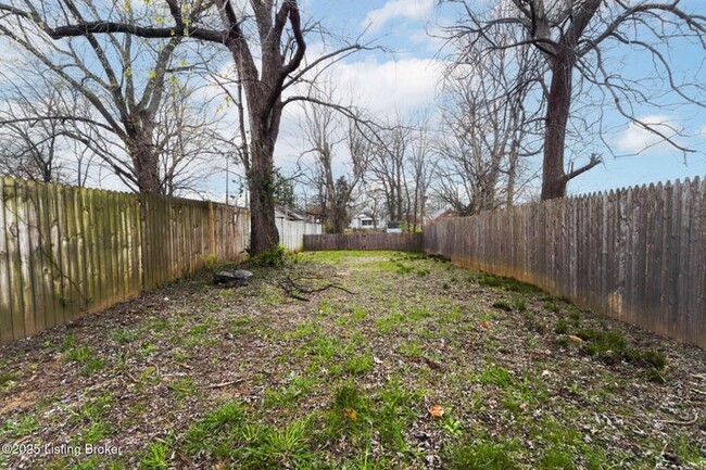 Building Photo - 1312 Lillian Ave