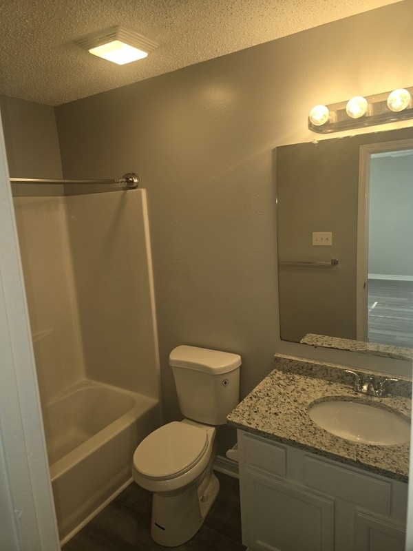 Building Photo - 42470 Barry Ct