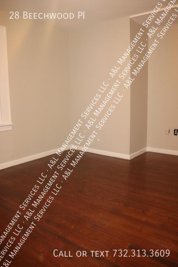 Building Photo - 28 Beechwood Pl