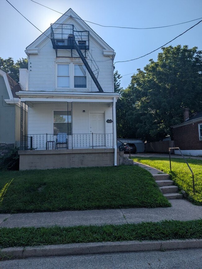 Building Photo - 5118 Globe Ave