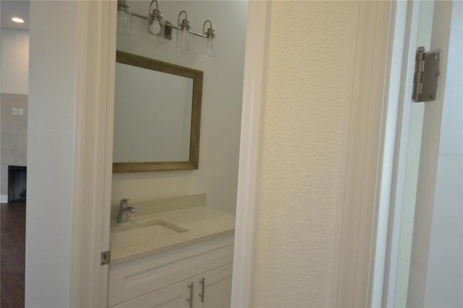 Building Photo - 5728 Biscayne Ct