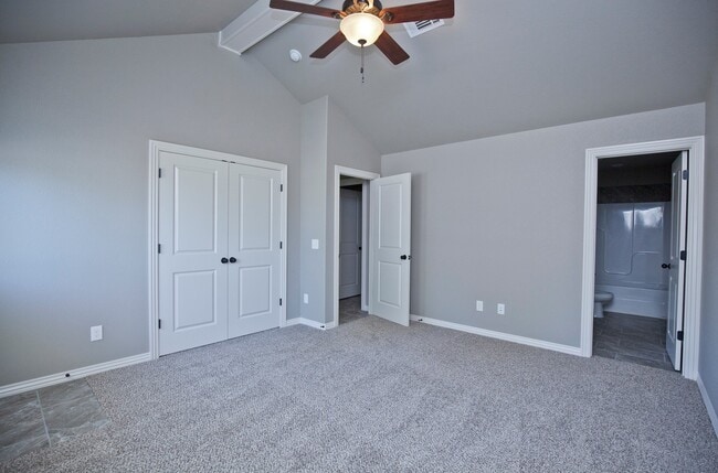 Building Photo - ***240-B Commercial***
