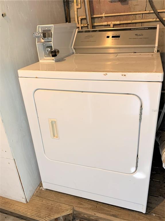 Building Photo - 61 81st Ave