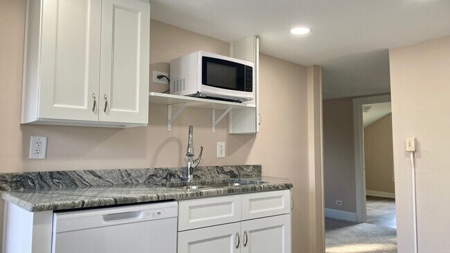 Building Photo - 311 West St