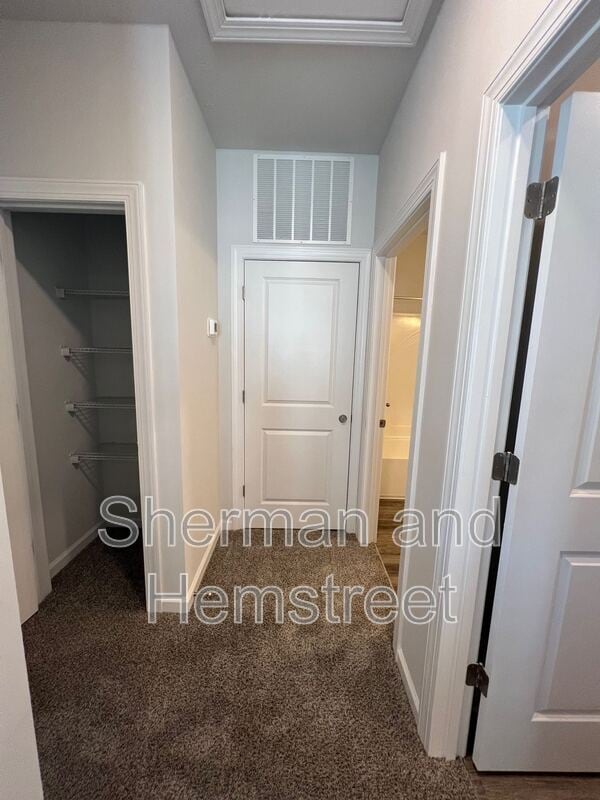 Building Photo - 2046 Lotus Dr