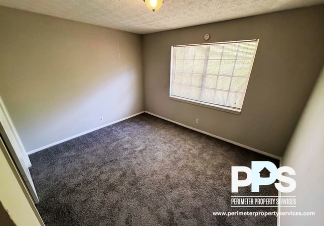 Building Photo - 1730 Sams St