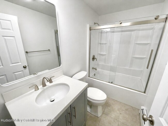 Building Photo - 97 W Bridge St