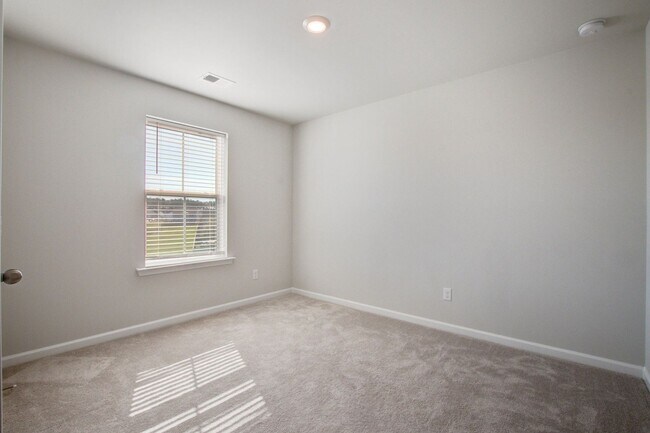 Building Photo - Stunning 5 Bedroom Cypress Preserve