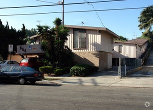 Building Photo - 854 Glenway Dr