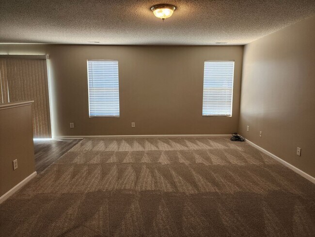 Building Photo - Ranch Home!