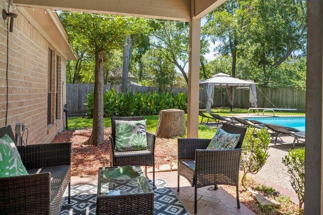 Building Photo - 1903 Fawn Way Ct