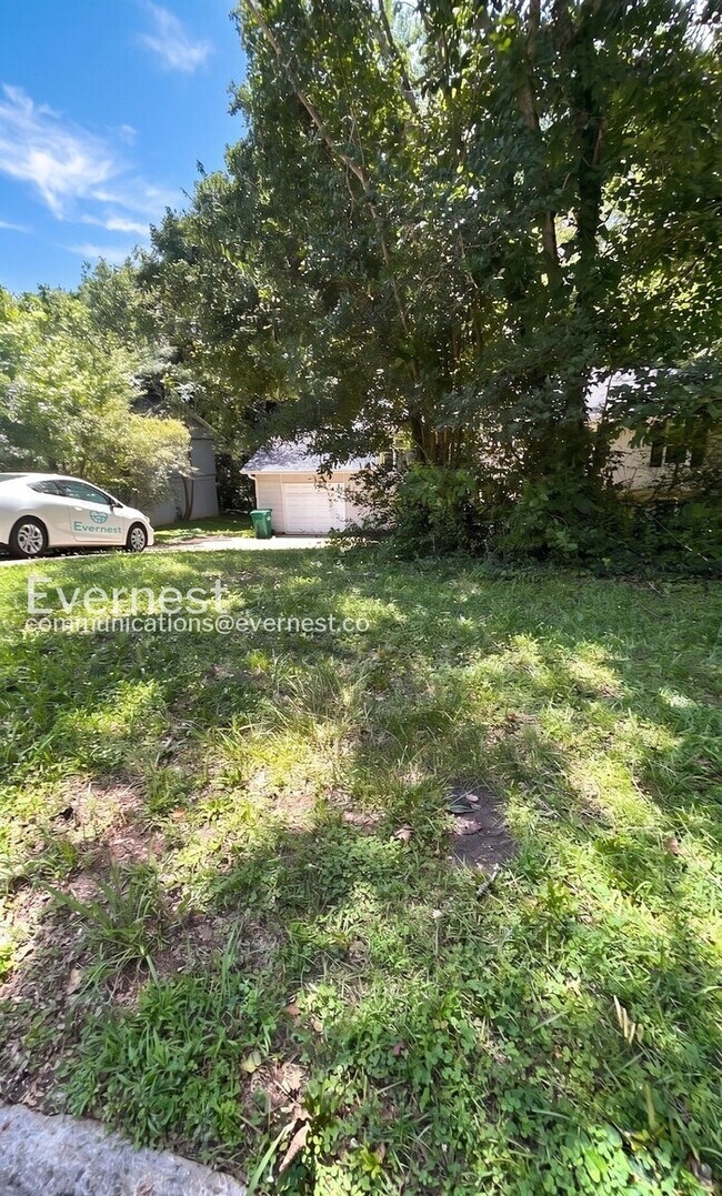 Building Photo - 3Bed/2Bath/Available Now!