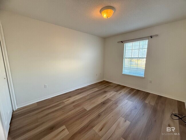 Building Photo - 24608 Tarpon Ln