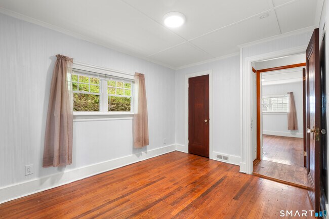 Building Photo - 399 Hawthorne Ave