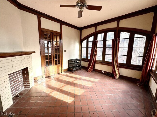 Building Photo - 607 Copley Rd