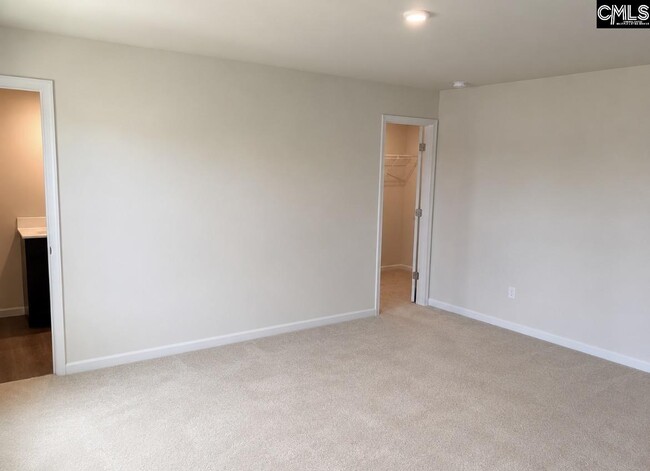 Building Photo - 3032 Blue Brook Ln