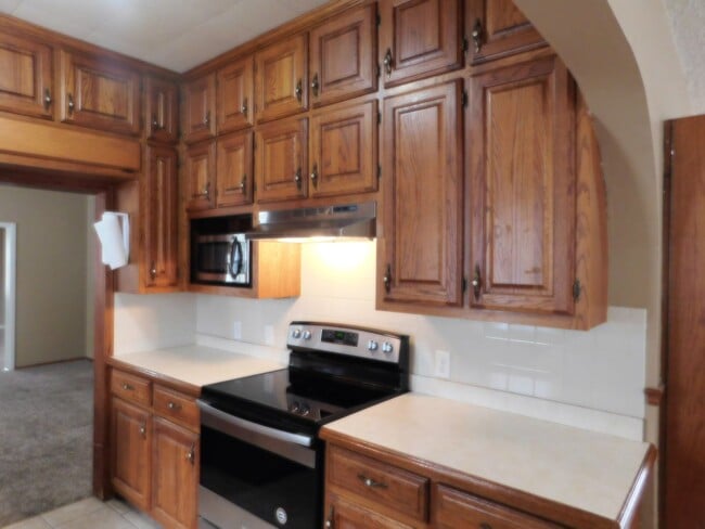 Building Photo - 4 Bedroom Home in El Dorado minutes from D...