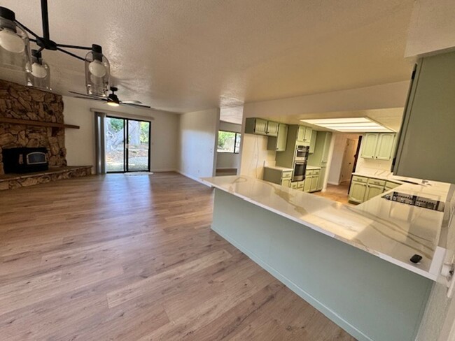 Building Photo - Remodeled home with a view